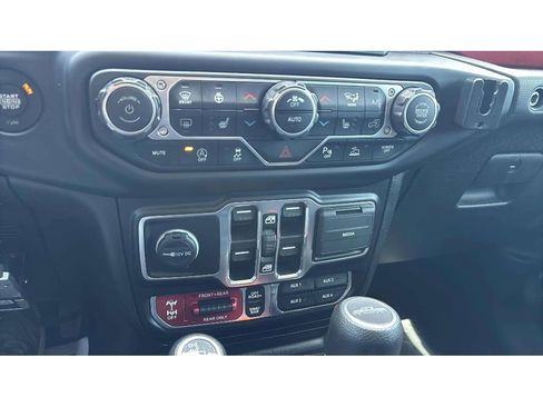 Used 2021 Jeep Gladiator Rubicon AWD/4WD image 30