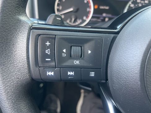 Used 2021 Nissan Rogue SV image 57