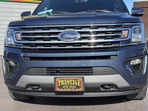Used 2018 Ford Expedition Max XLT w/ Equipment Group 202A AWD/4WD image 2