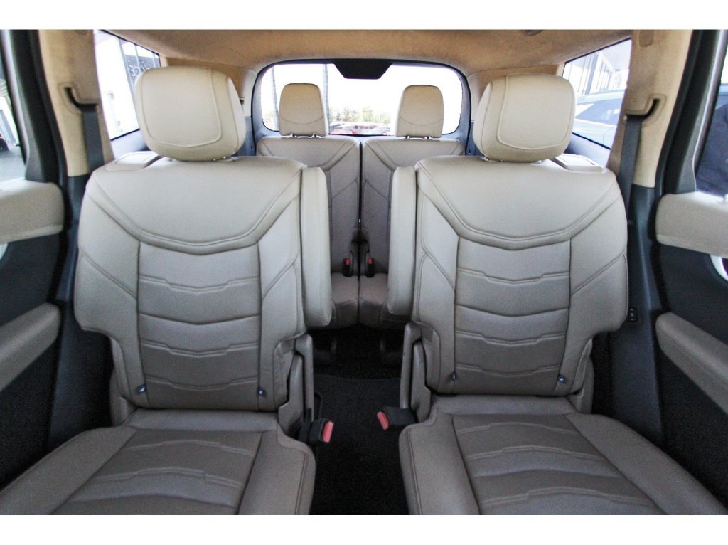 Used 2021 Cadillac XT6 Premium Luxury w/ Platinum Package FWD image 14