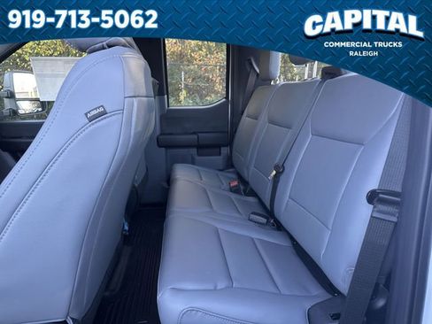 New 2026 Ford F250 XL w/ XL Chrome Package image 18