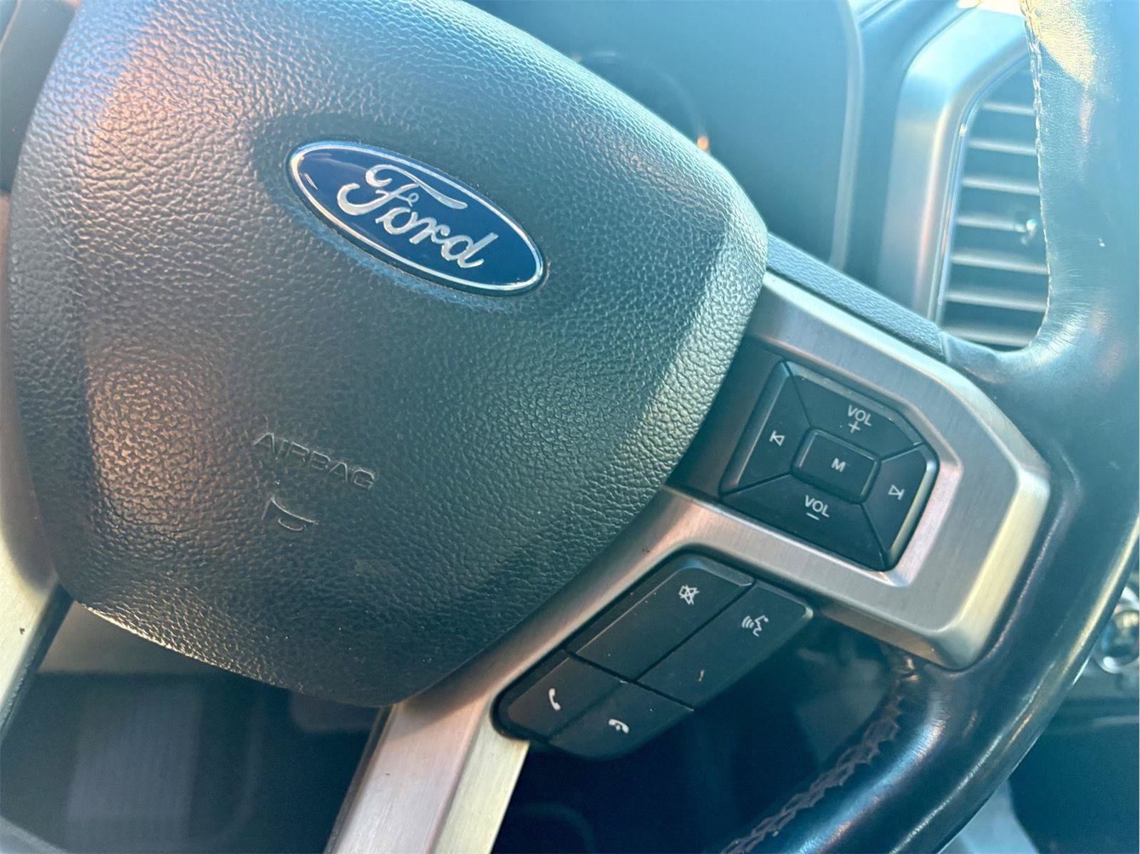 Used 2019 Ford F150 Platinum AWD/4WD image 18