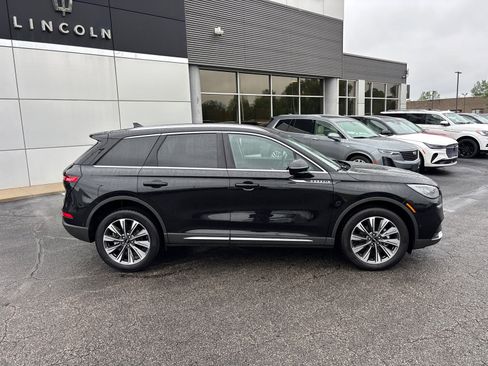 Certified 2022 Lincoln Corsair Reserve w/ Elements Package FWD image 8