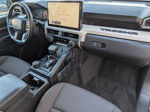Used 2024 Toyota Tacoma TRD Off-Road image 32