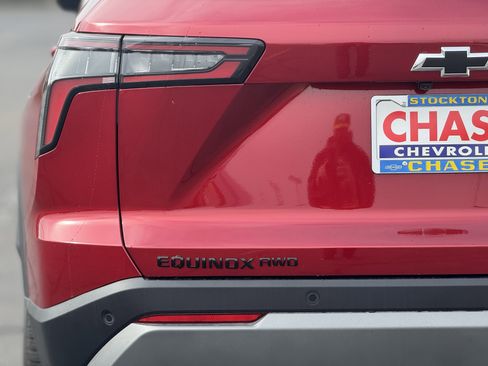 New 2026 Chevrolet Equinox LT w/ Convenience Package II image 7