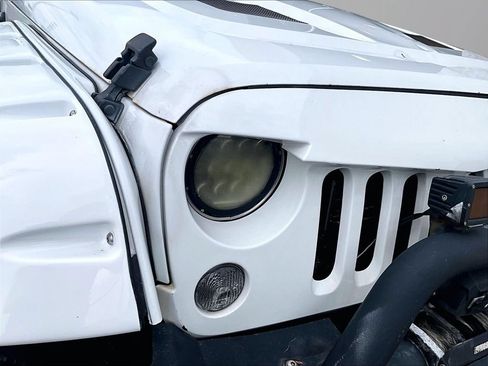 Used 2015 Jeep Wrangler Unlimited Sport w/ Quick Order Package 24S AWD/4WD image 29