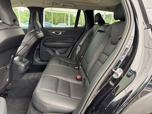 Used 2025 Volvo V60 B5 Cross Country Plus AWD/4WD image 27