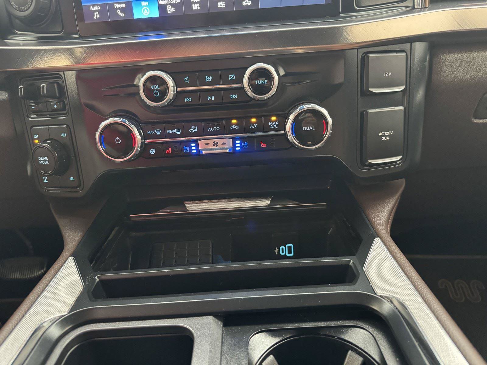 Used 2024 Ford F250 King Ranch w/ Chrome Package AWD/4WD image 17