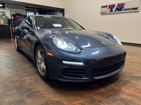 Used 2014 Porsche Panamera 4 image 3