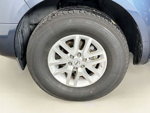 Used 2017 Nissan Frontier SV RWD image 7