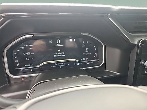 Used 2022 GMC Sierra 1500 AT4 w/ AT4 Premium Package image 23