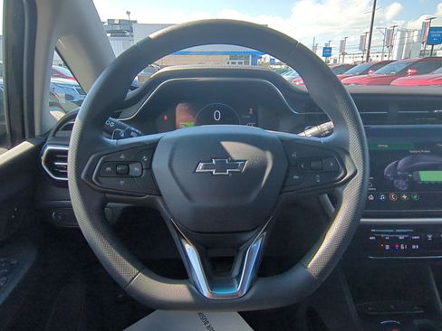 Used 2022 Chevrolet Bolt LT image 32