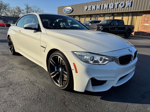 Used 2015 BMW M4 Convertible image 9