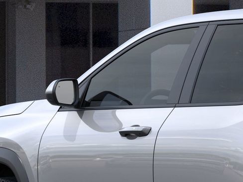 New 2026 Chevrolet Equinox LT w/ LPO, Floor Liner Package image 12