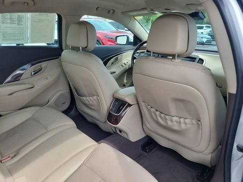 Used 2014 Buick LaCrosse Premium w/ Driver Confidence Package FWD image 11
