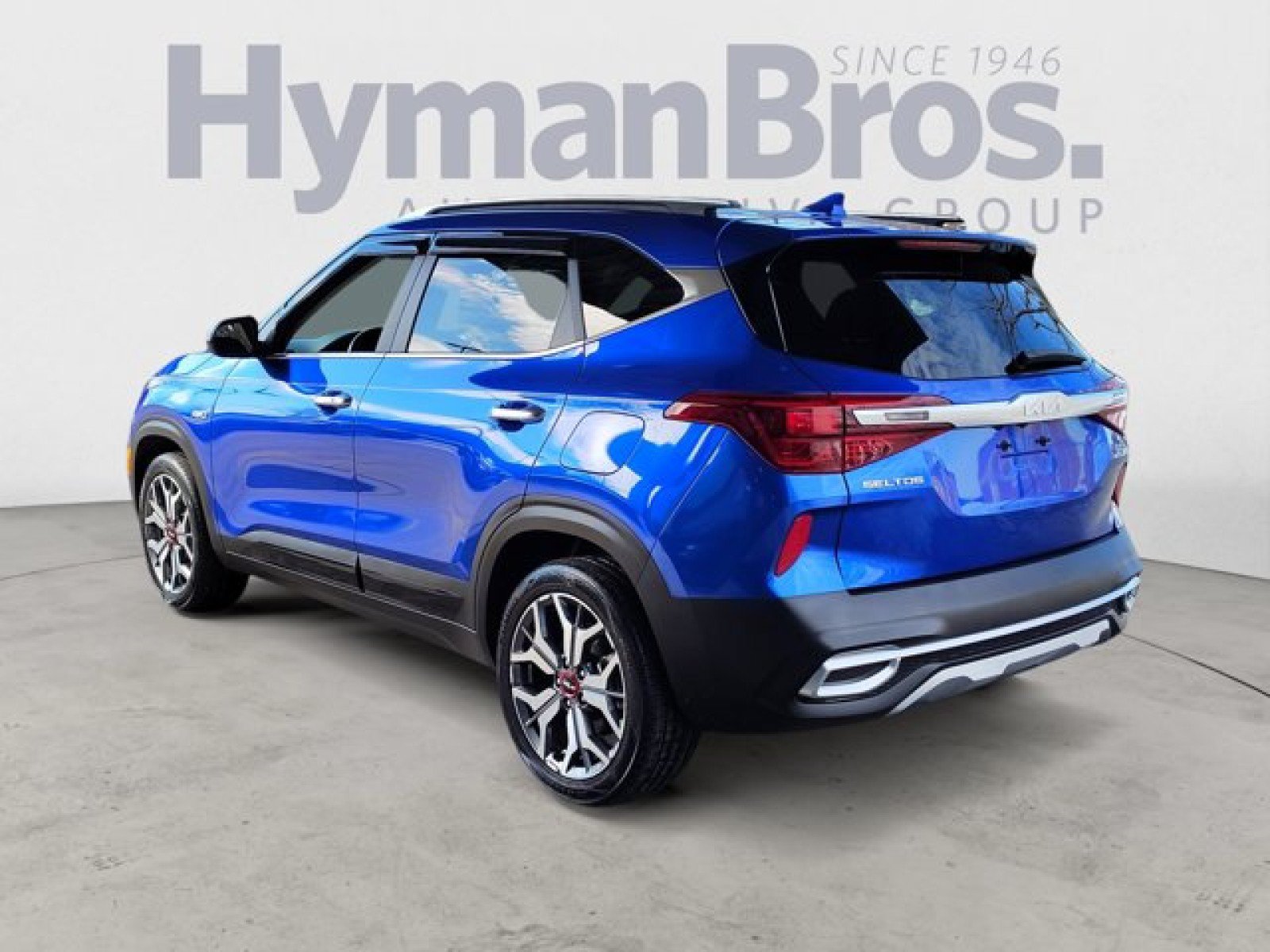 Used 2023 Kia Seltos SX w/ SX Sunroof Package AWD/4WD image 5