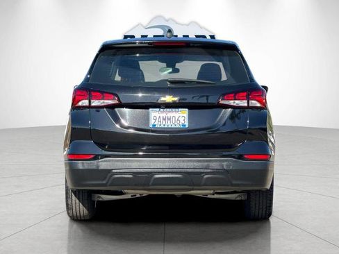 Used 2022 Chevrolet Equinox LS FWD image 4