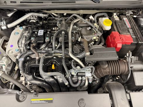 Used 2025 Nissan Sentra S FWD image 28