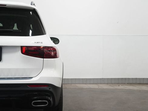 New 2026 Mercedes-Benz GLB 250 4MATIC image 15