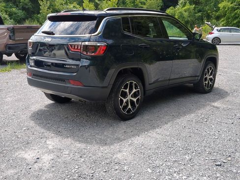 Used 2024 Jeep Compass Limited w/ Sun and Sound Group AWD/4WD image 3