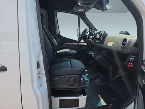 New 2025 Mercedes-Benz Sprinter 2500 image 22