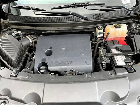 Used 2021 Chevrolet Traverse LS AWD/4WD image 30
