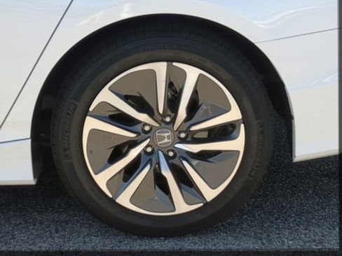 Used 2021 Honda Accord Hybrid image 23