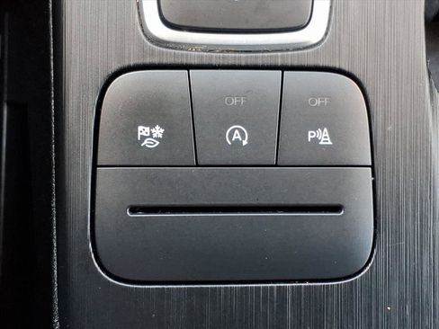 Used 2022 Ford Escape Titanium image 18