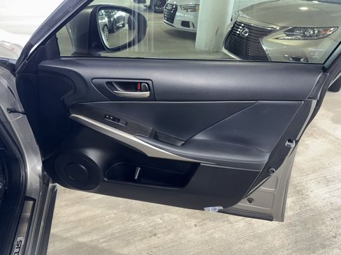 Used 2019 Lexus IS 300 F Sport w/ F Sport Package image 9