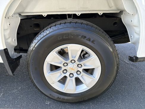 Used 2025 Chevrolet Silverado 1500 LT image 19