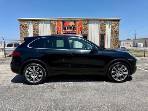 Used 2014 Porsche Cayenne AWD/4WD image 2