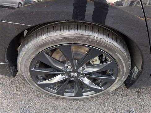 Used 2023 Nissan Maxima SR w/ Sport Mat Group image 9