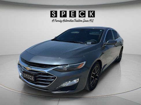 Used 2019 Chevrolet Malibu LT FWD image 1