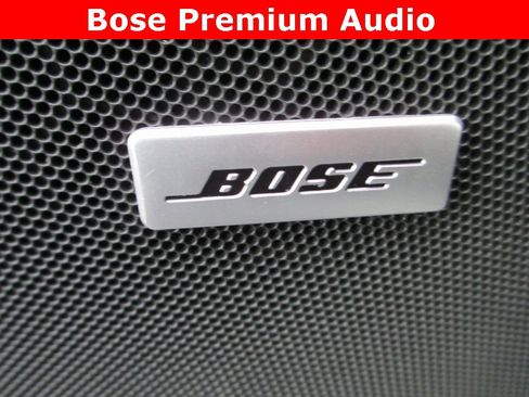 Used 2022 Chevrolet Suburban RST w/ Luxury Package image 16