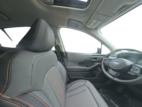 Certified 2025 Subaru Crosstrek 2.5i Limited w/ Crosstrek Mirror Package image 31