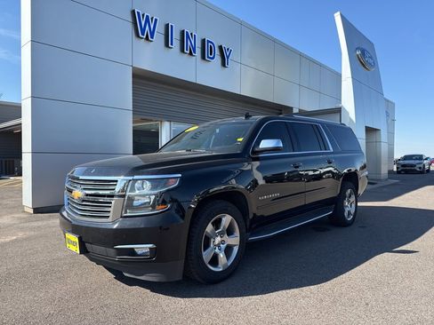 Used 2018 Chevrolet Suburban Premier image 1