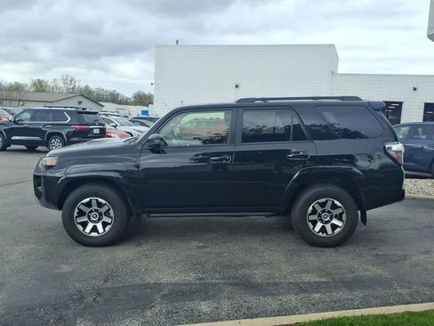 Certified 2023 Toyota 4Runner TRD Off-Road AWD/4WD image 19