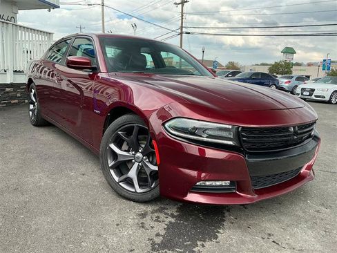 Used 2017 Dodge Charger R/T w/ Plus Group image 8