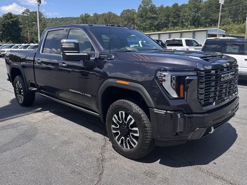 Used 2024 GMC Sierra 2500 Denali Ultimate image 4