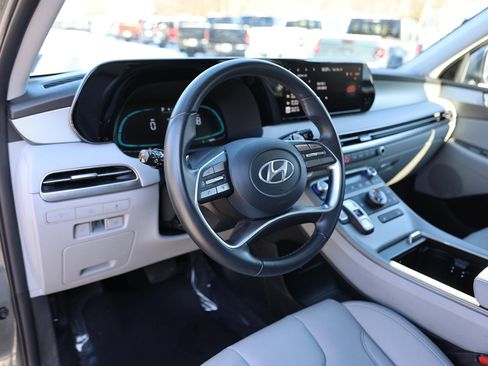 Used 2023 Hyundai Palisade SEL image 18