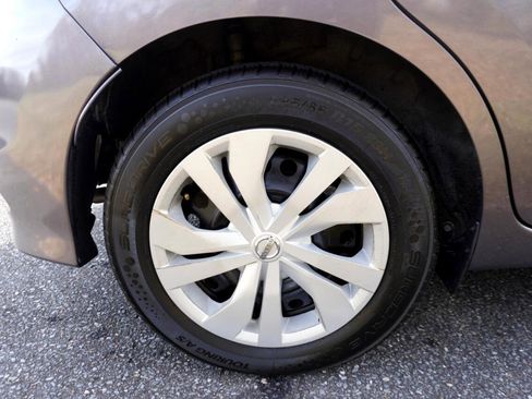 Used 2018 Nissan Versa Note S FWD image 34