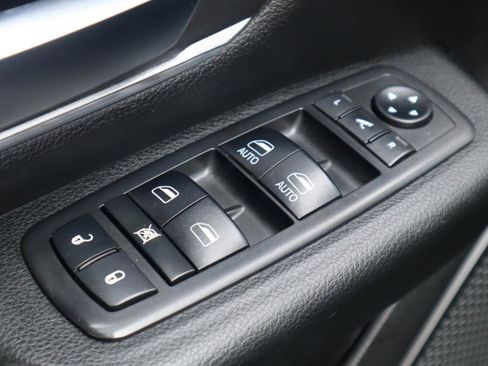 Used 2019 RAM 1500 Big Horn AWD/4WD image 64