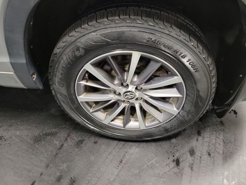 Used 2017 Toyota Highlander XLE image 10