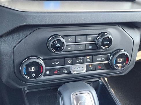 New 2025 Ford Bronco Outer Banks image 19