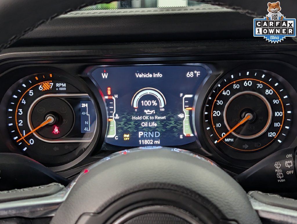 Used 2026 Jeep Wrangler Unlimited Sahara AWD/4WD image 18