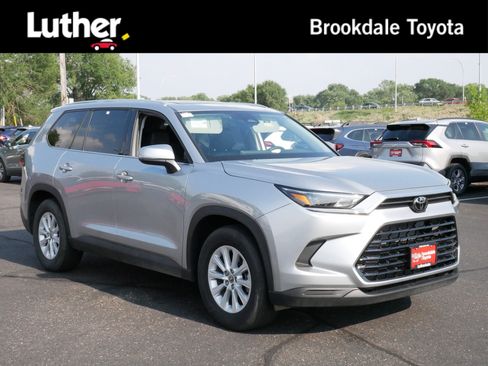 Used 2025 Toyota Grand Highlander AWD image 1
