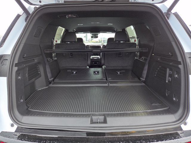 New 2027 Chevrolet Traverse RS w/ LPO, Floor Liner Package AWD/4WD image 20