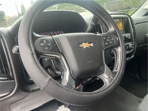 Used 2018 Chevrolet Silverado 1500 LT RWD image 11