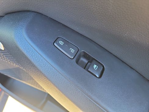 Certified 2022 Kia Seltos SX image 11