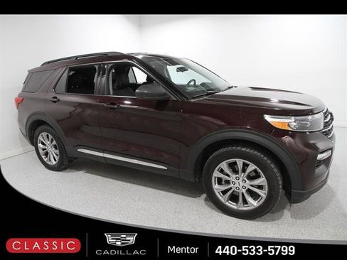 Used 2022 Ford Explorer XLT w/ Equipment Group 202A image 1
